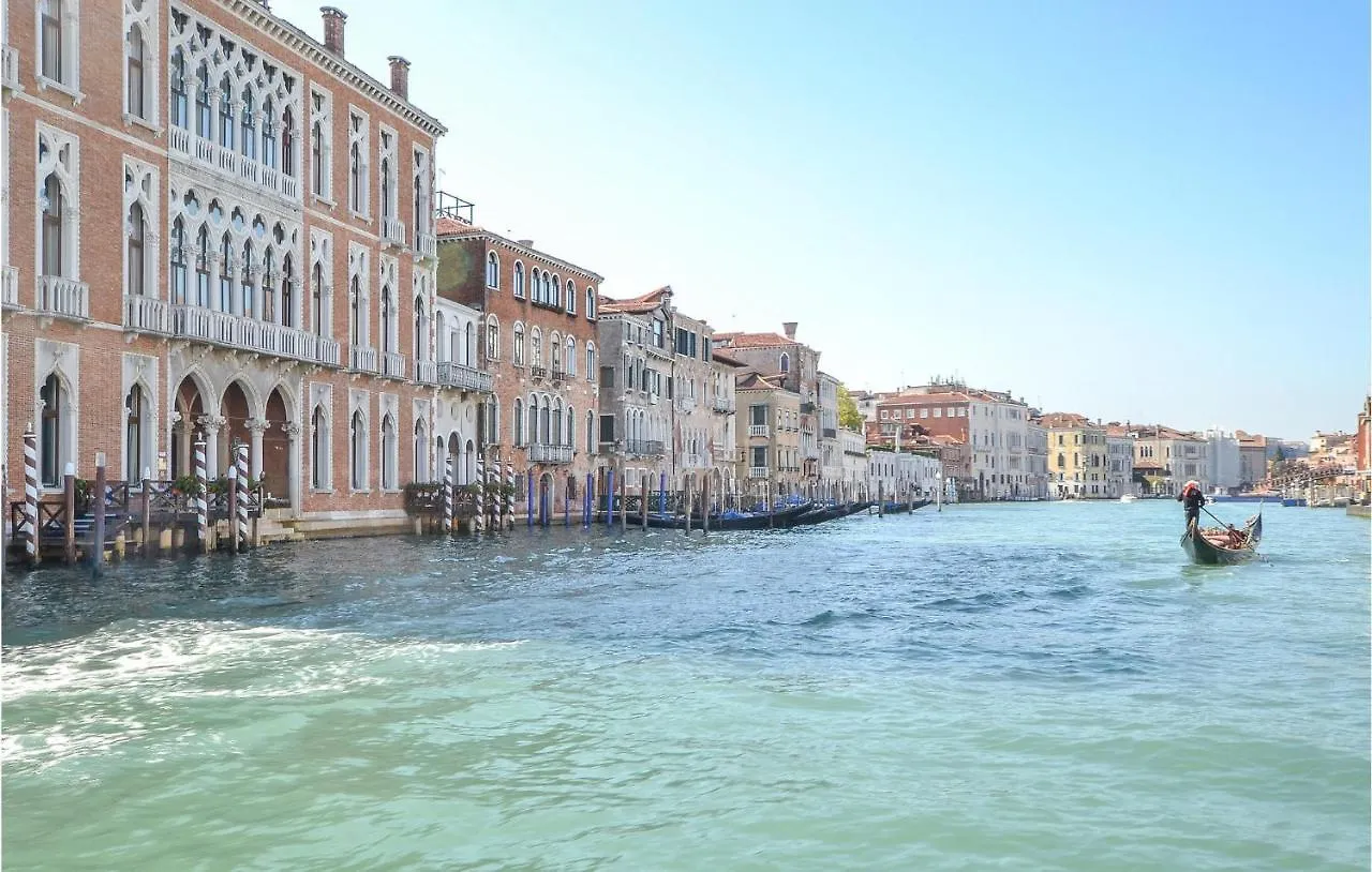 Nice Apartment In Venezia With Kitchen