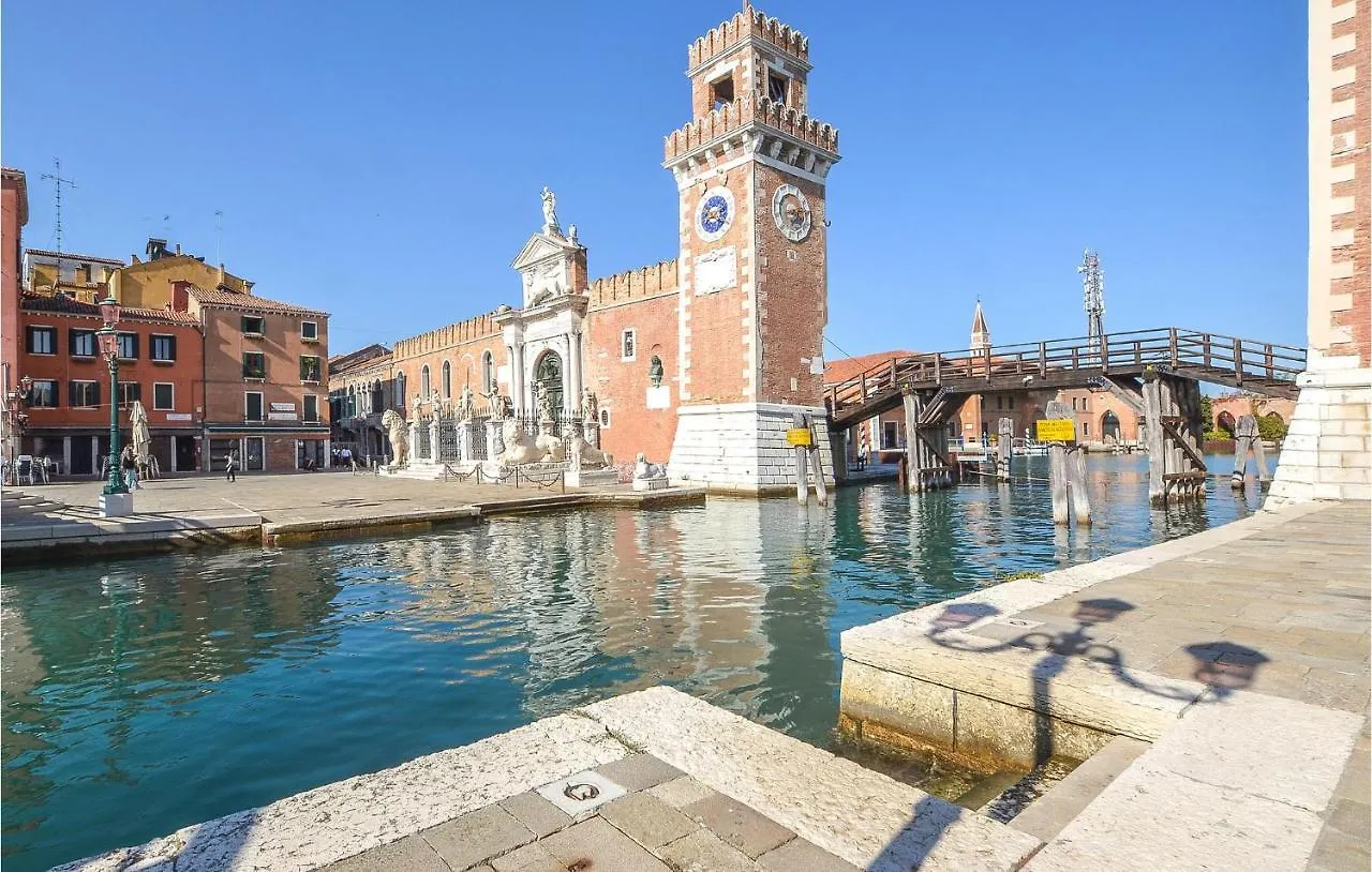 Nice Apartment In Venezia With Kitchen