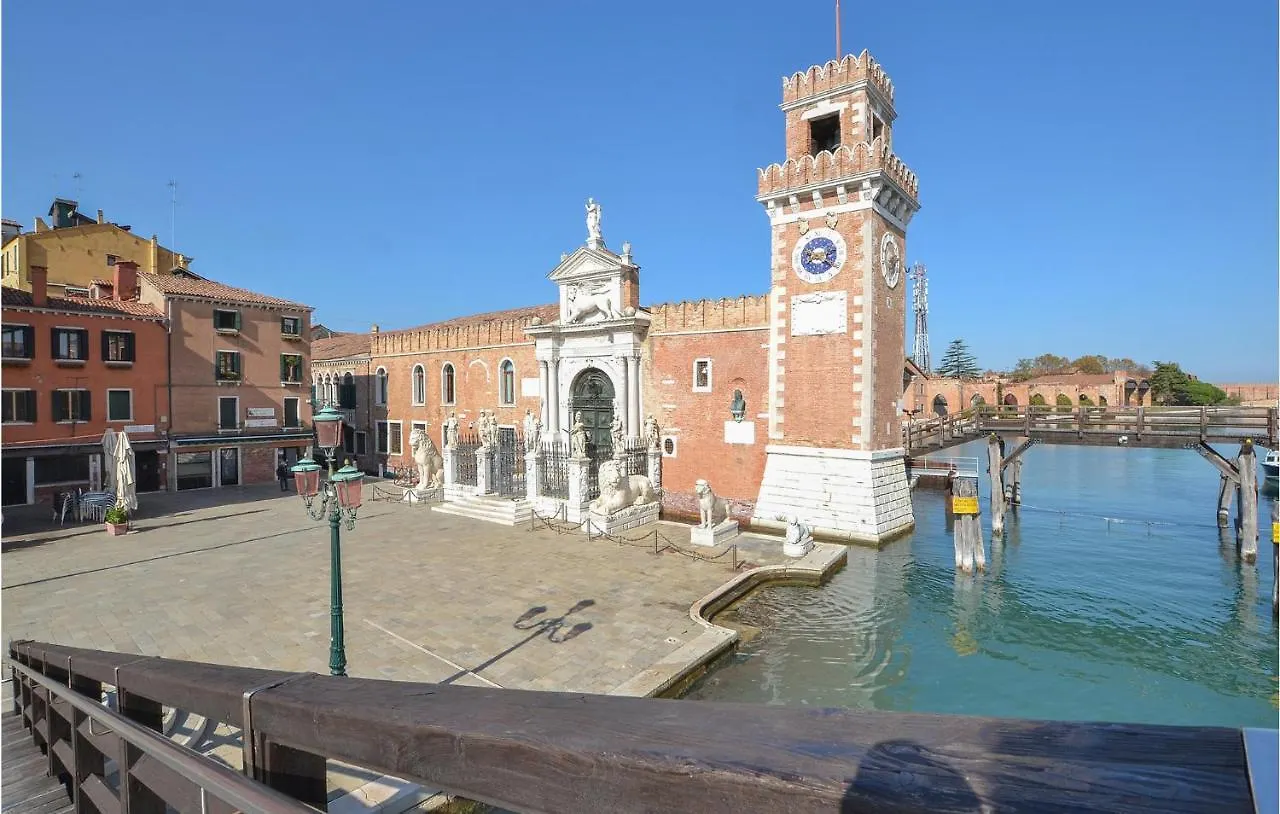Nice Apartment In Venezia With Kitchen